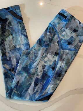 LULULEMON Blue Abstract Print Leggings